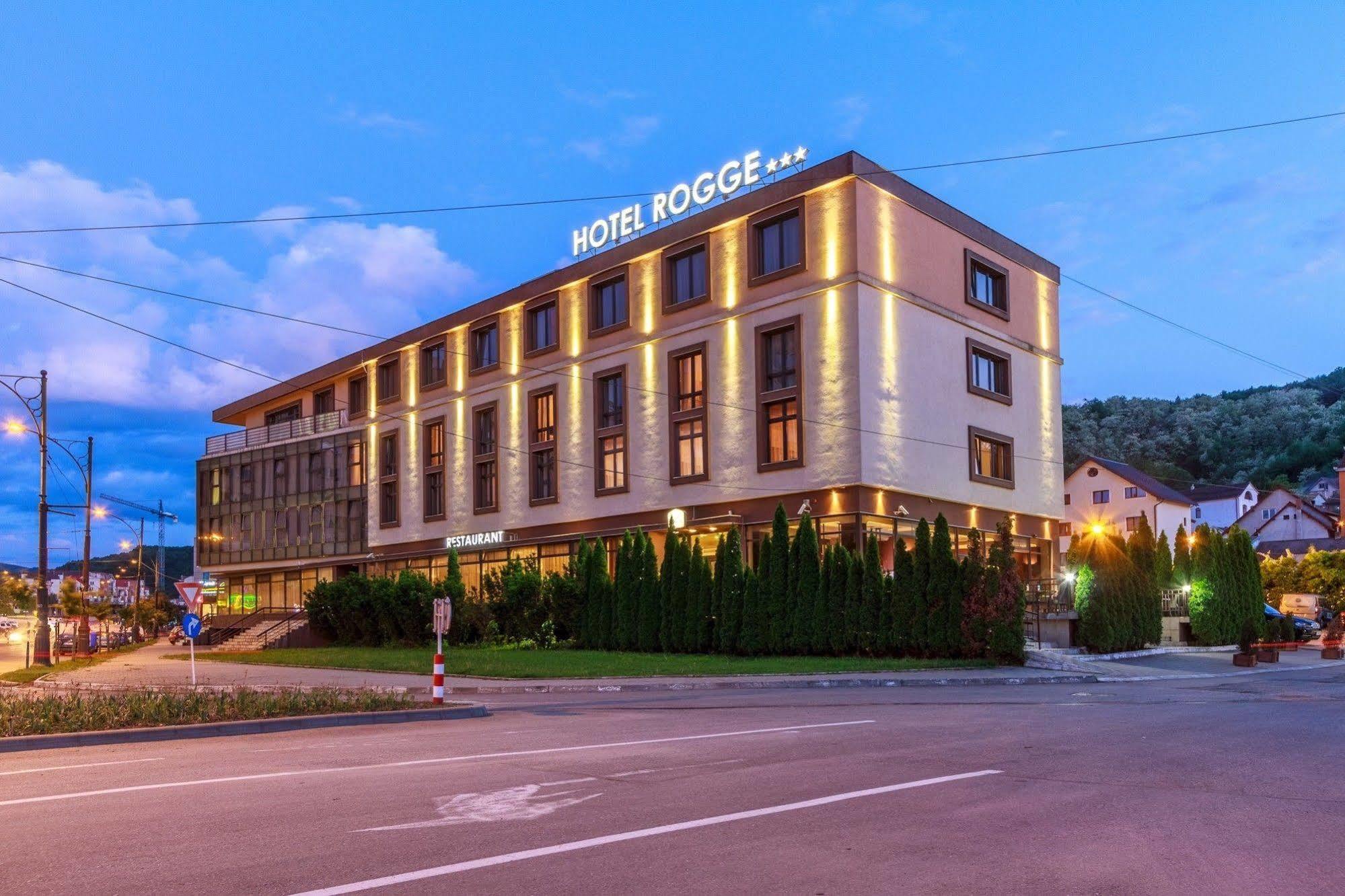 Hotel Rogge เรชิตา ภายนอก รูปภาพ